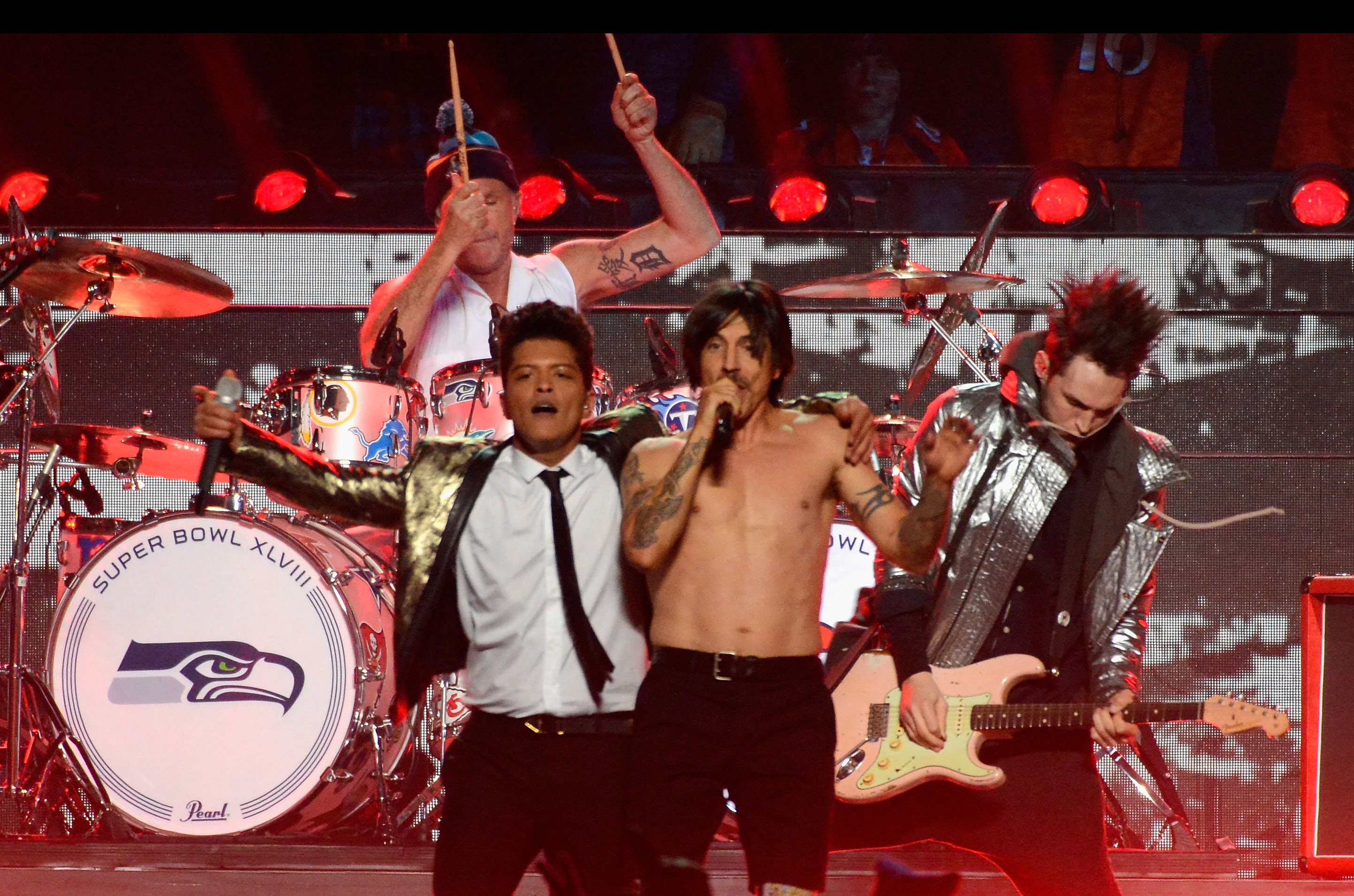 halftime-shows-del-super-bowl-espectaculares-incluyendo-michael-jackson-bruno-mars-red-hot-chili-peppers-2014