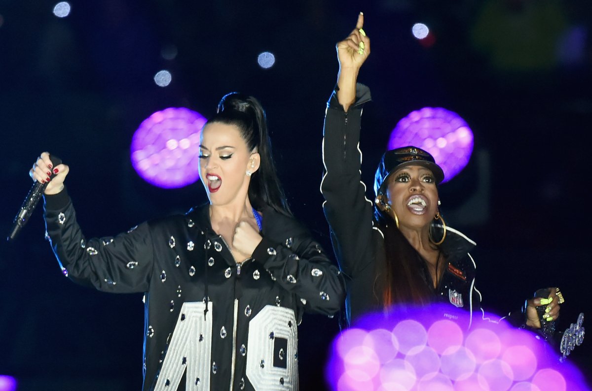 halftime-shows-del-super-bowl-espectaculares-incluyendo-michael-jackson-katy-perry-missy-elliot-2015