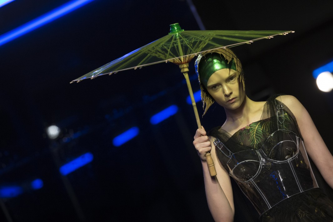 john-galliano-vision-futurista-maison-margiela-artisanal-primavera-verano-2018-destacada