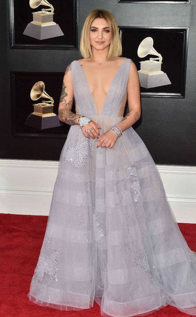 la-alfombraroja-los-grammy-awards-2018-julia-michaels