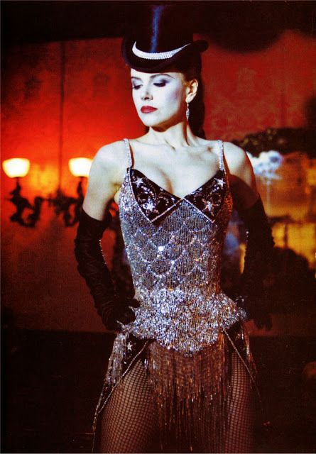 mejor-diseno-vestuario-hollywood-ultimos-80-moulin-rouge