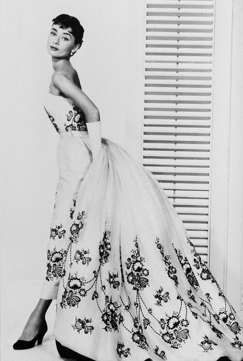 mejor-diseno-vestuario-hollywood-ultimos-80-sabrina