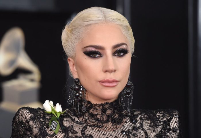 verdadero-significado-rosa-blanca-grammy-awards-2018-lady-gaga