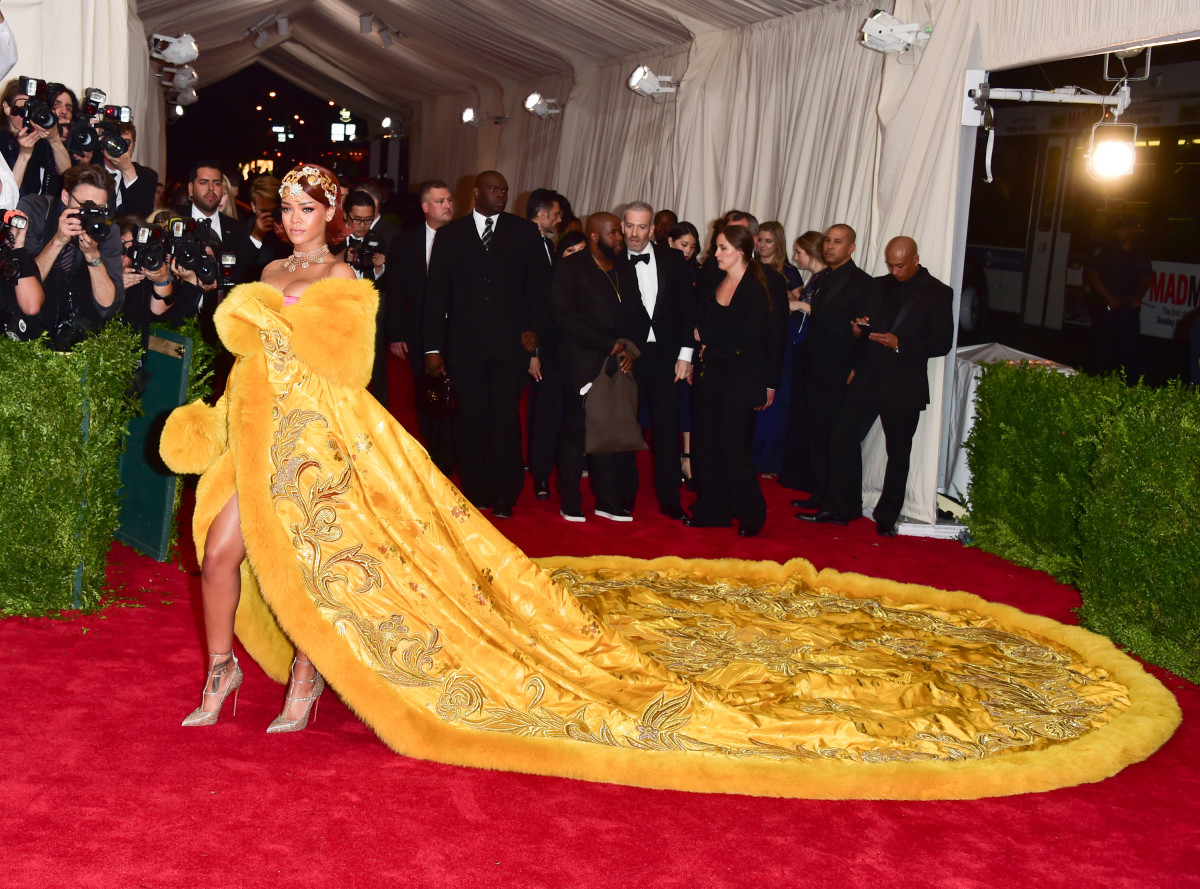 Los momentos más chic de Rihanna en la alfombra roja
