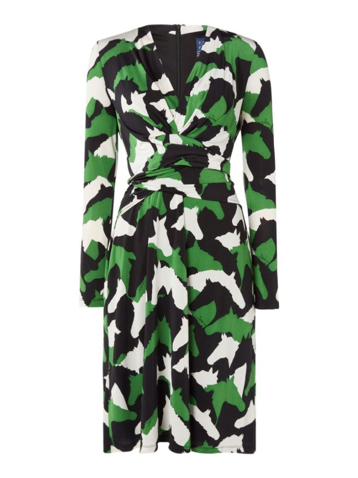 ahora-puedes-encontrar-de-nuevo-el-iconico-vestido-de-compromiso-de-kate-middleton-issa-kate-dress-4