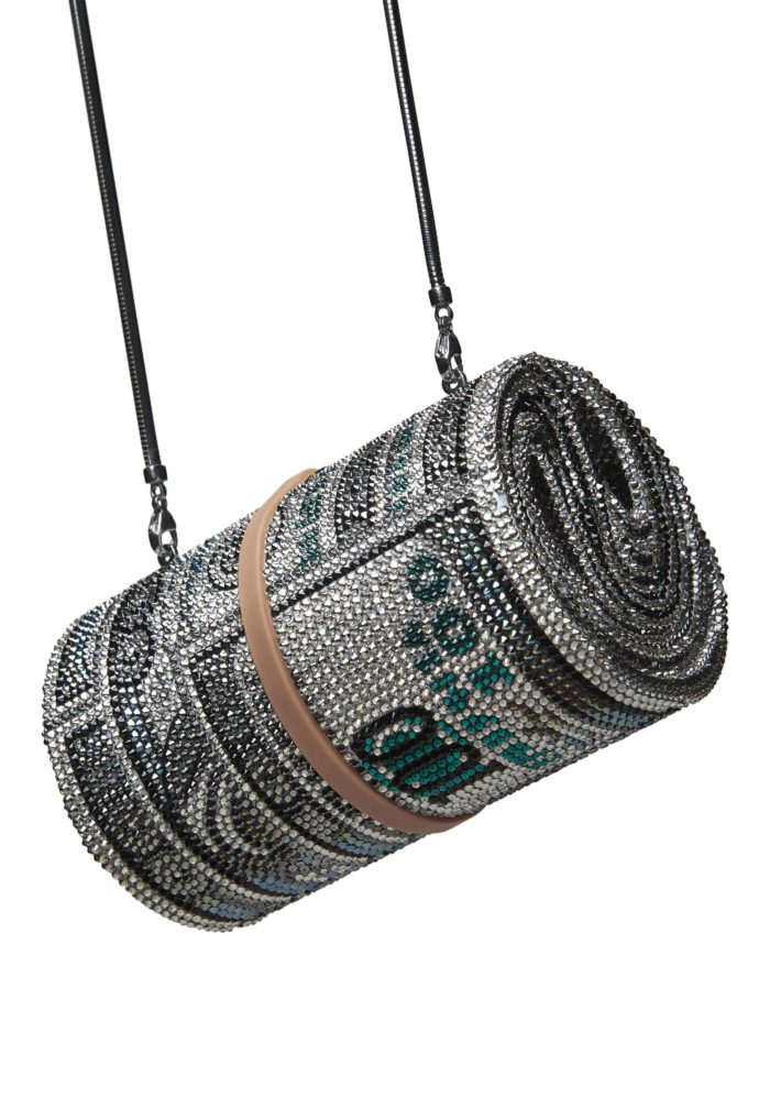 la-disenadora-que-creaba-bolsos-como-objetos-de-arte-muere-a-los-97-anos-1