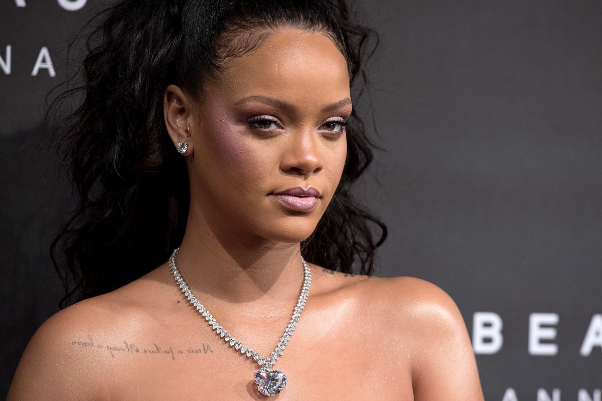 La nueva cuenta de Instagram de Rihanna es para su línea de lencería
