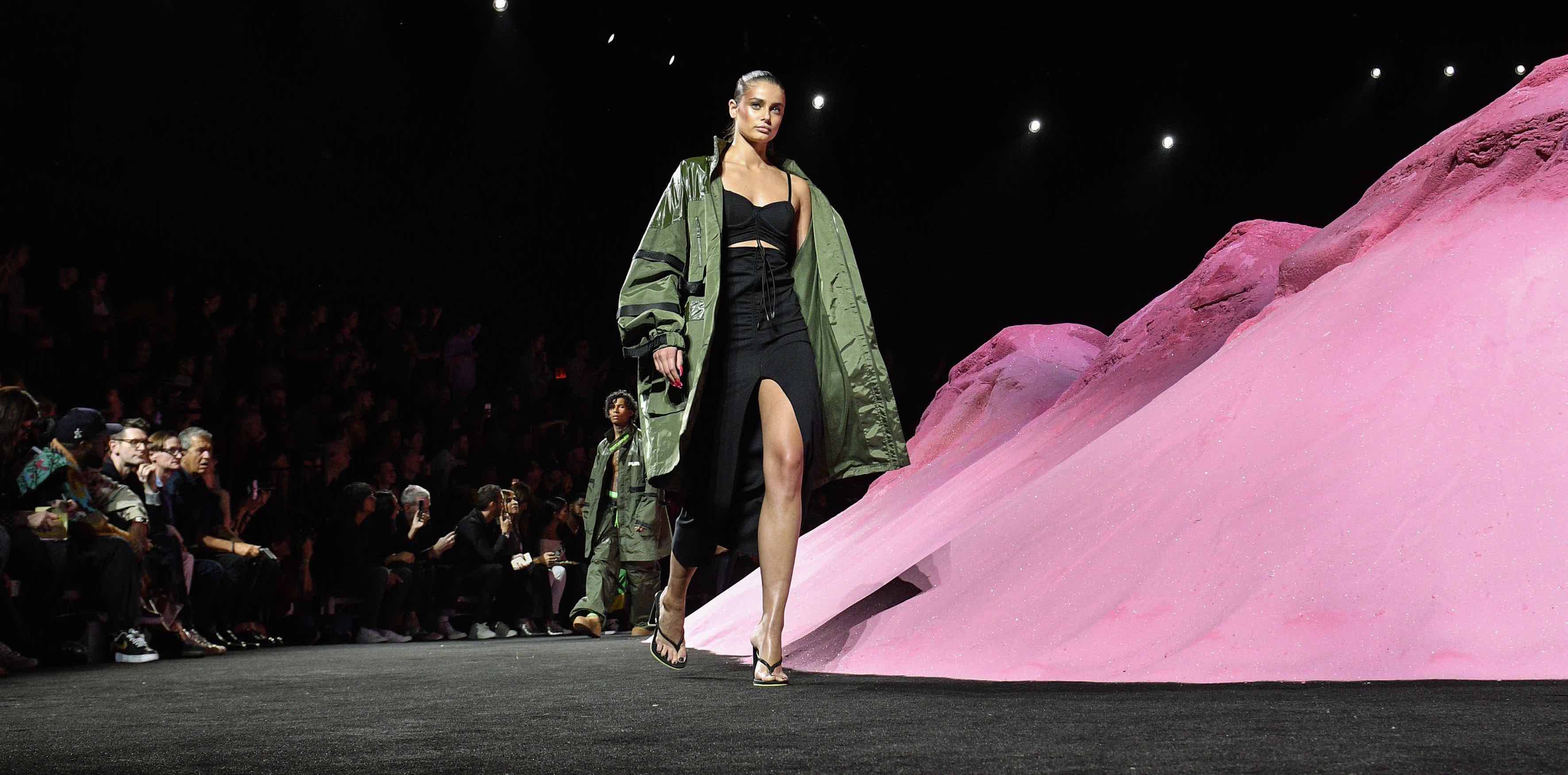 los-thong-heels-estan-de-vuelta-kim-kardashian-y-rihanna-ya-los-aprobaron-destacada