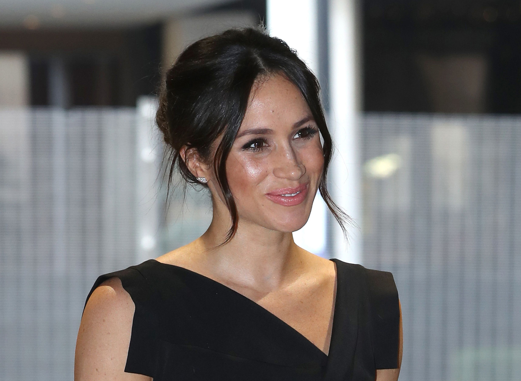 todo-apunta-a-que-meghan-markle-usara-una-joya-de-lady-di-para-su-boda-destacada