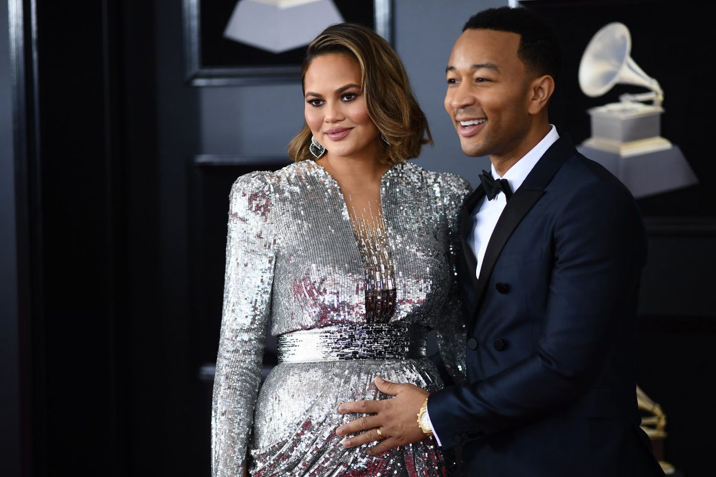 chrissy-teigen-y-john-legend-reciben-a-su-segundo-hijo-y-asi-dieron-a-conocer-la-llegada-destacada