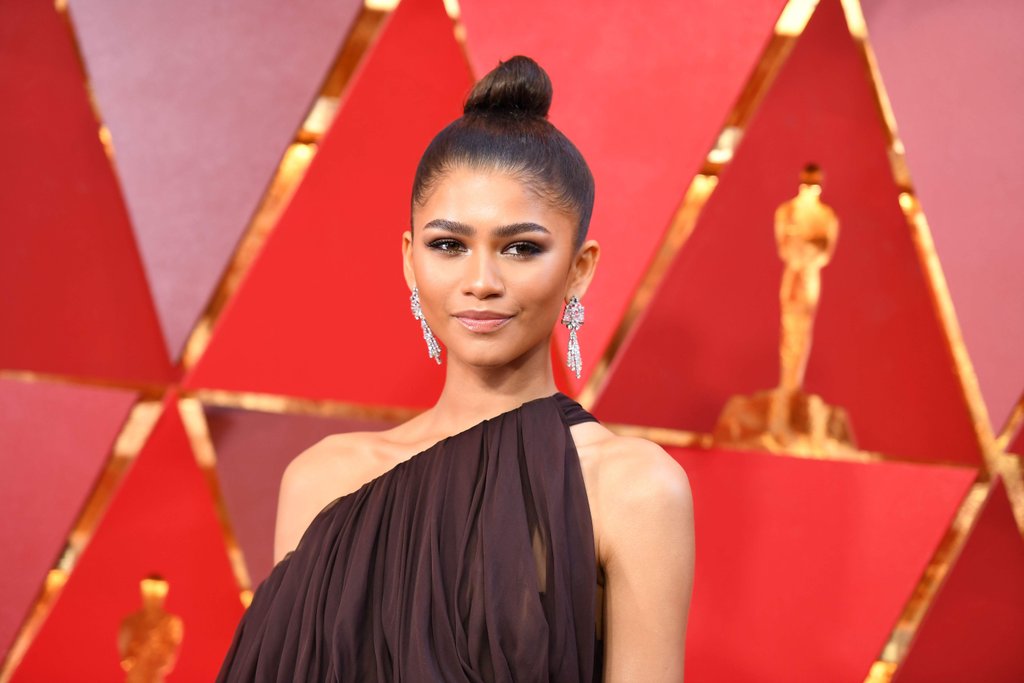 el-look-de-zendaya-para-la-after-party-de-la-gala-del-met-es-la-dosis-perfecta-de-estampados-destacada