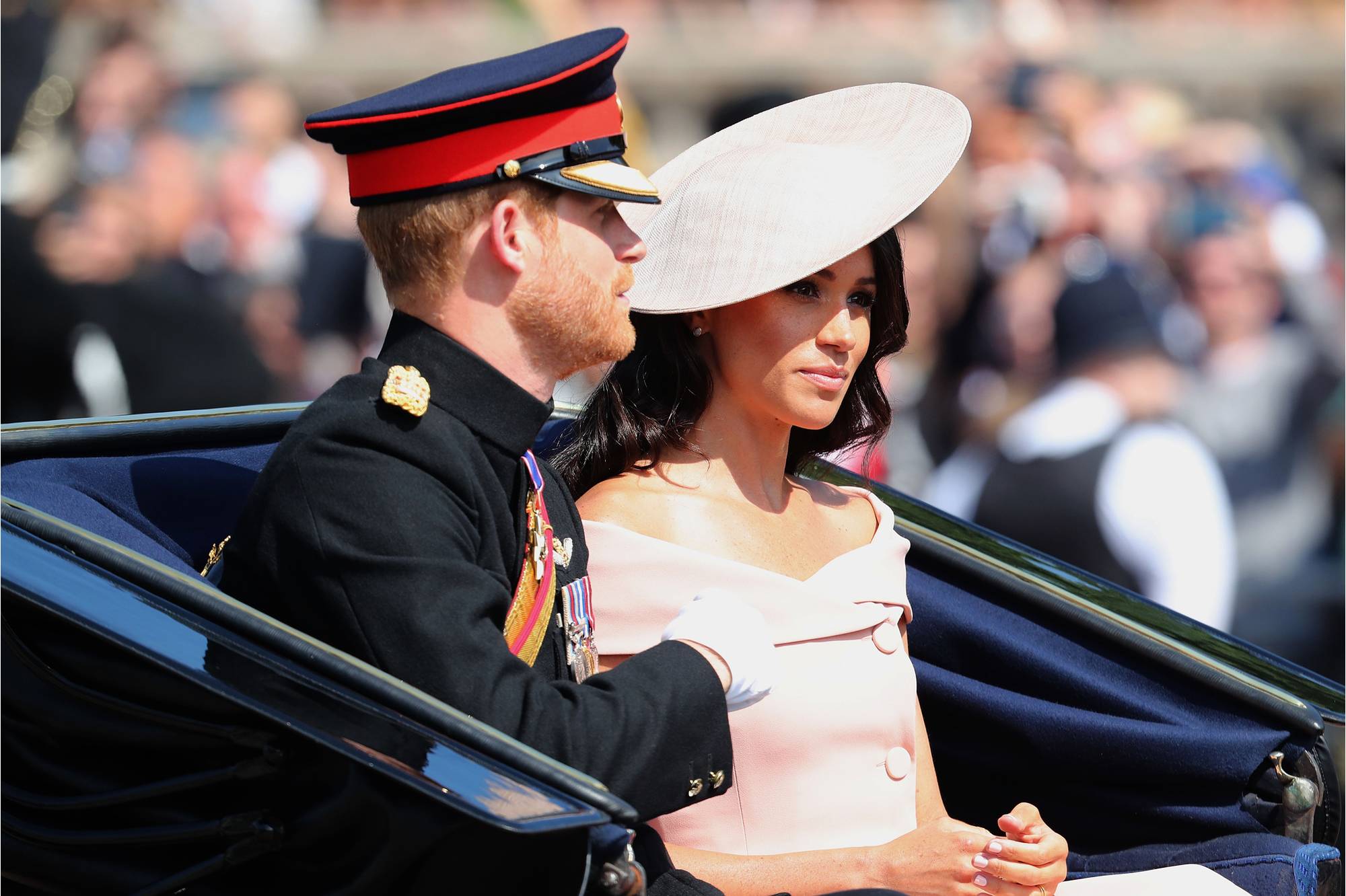 el-debut-oficial-de-meghan-markle-en-el-balcon-de-buckingham-palace-destacada
