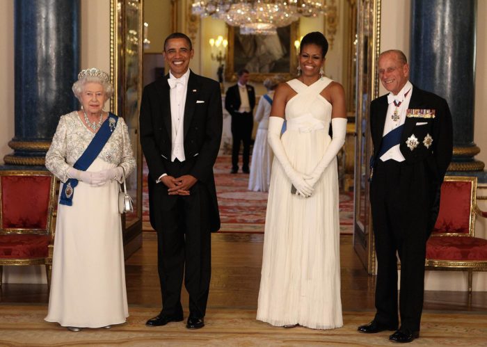 Hay un royal que corre desnudo por Buckingham Palace
