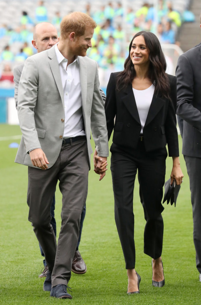 El blazer dress está aprobado por Meghan Markle y por la monarquía