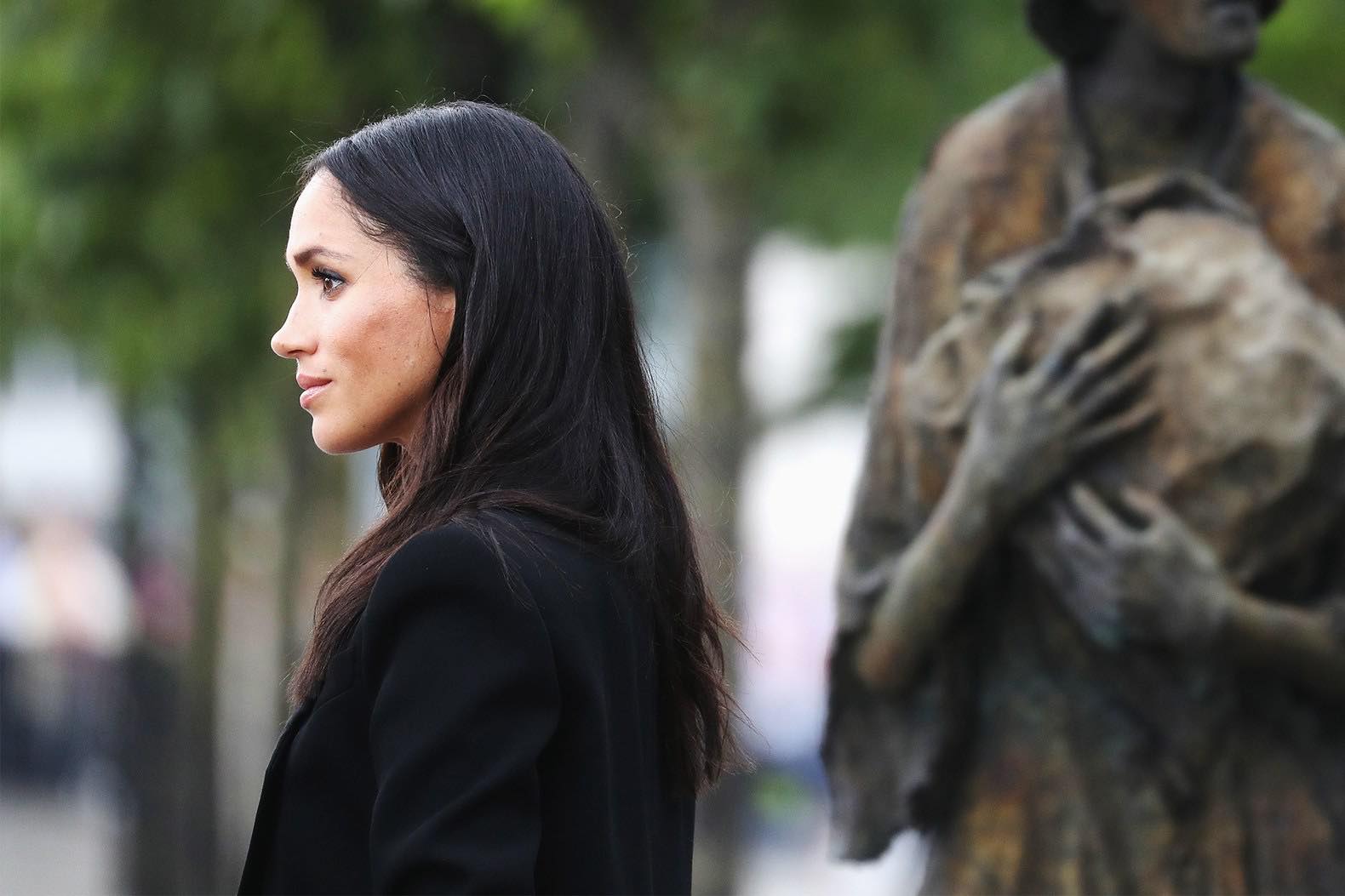 El blazer dress está aprobado por Meghan Markle y por la monarquía