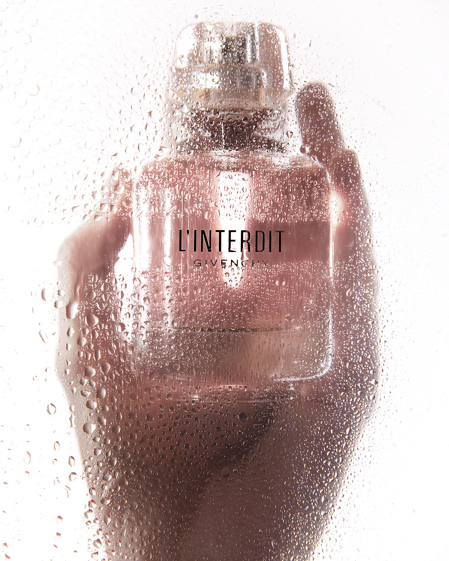 La personalidad audaz, libre y poderosa de L´Interdit de Givenchy