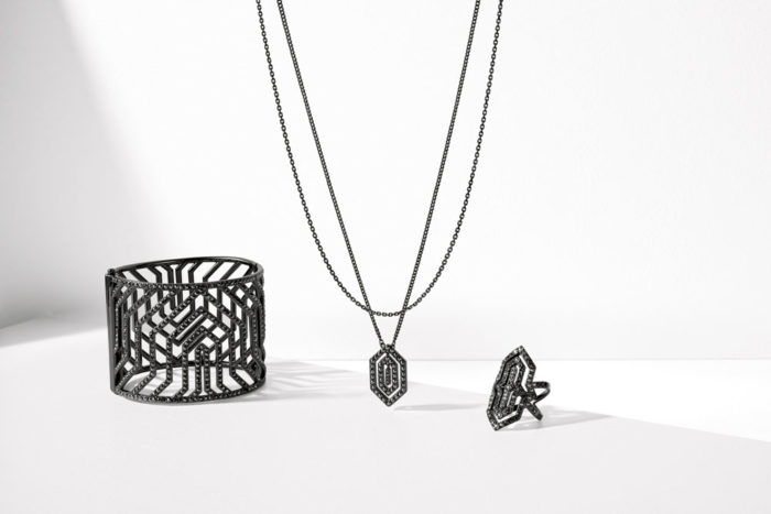 Karl Lagerfeld tiene una colección de joyería para ti