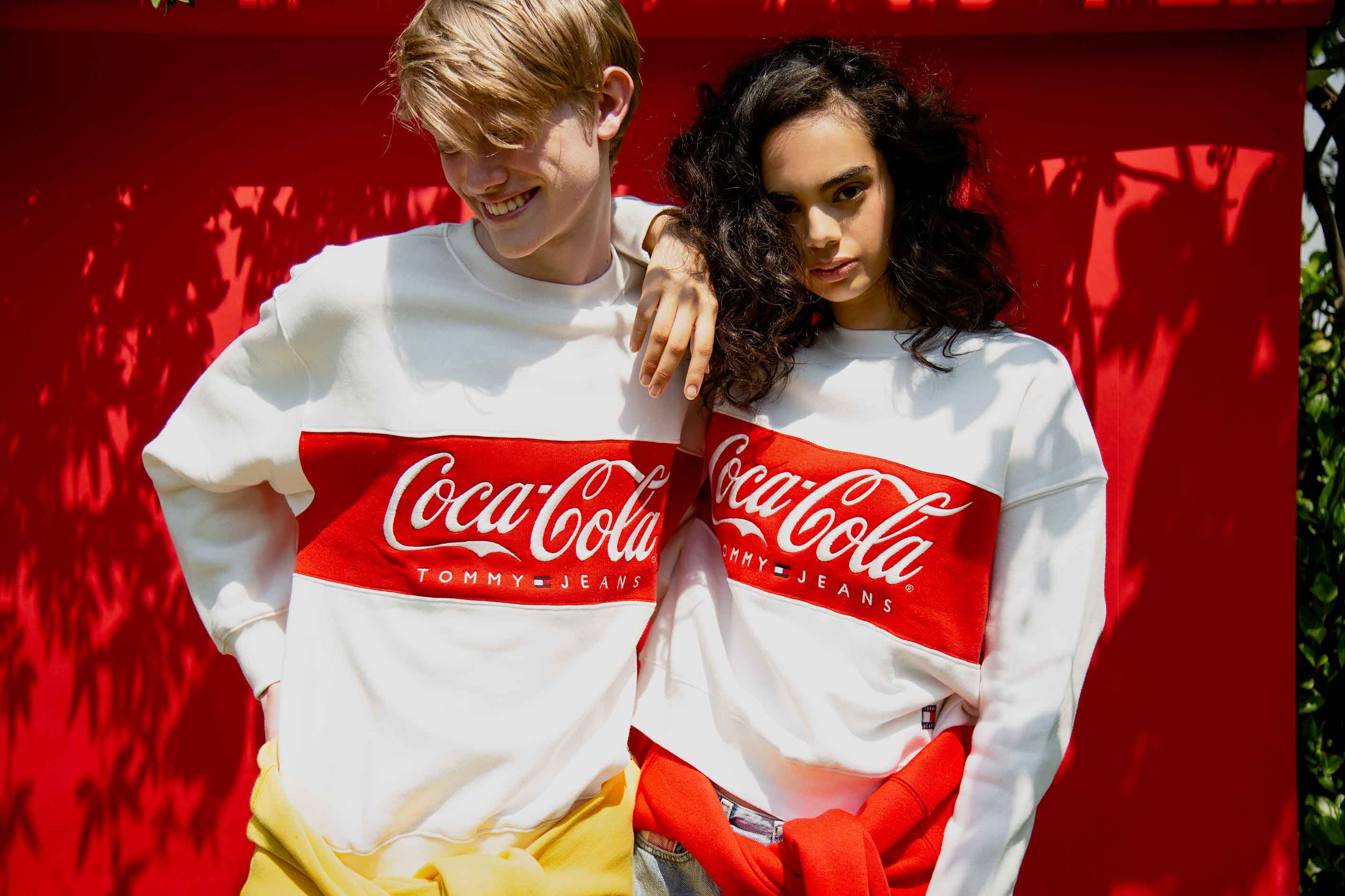 El regreso de los 80 con Tommy Jeans y Coca Cola