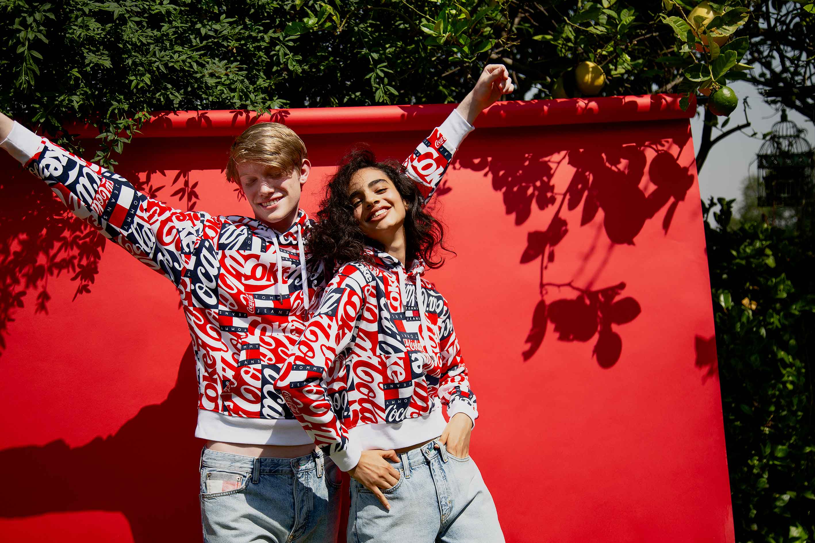 El regreso de los 80 con Tommy Jeans y Coca Cola