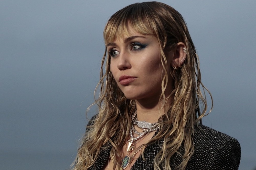 ¿Infiel o no? Miley Cyrus lo confiesa todo en unos tweets