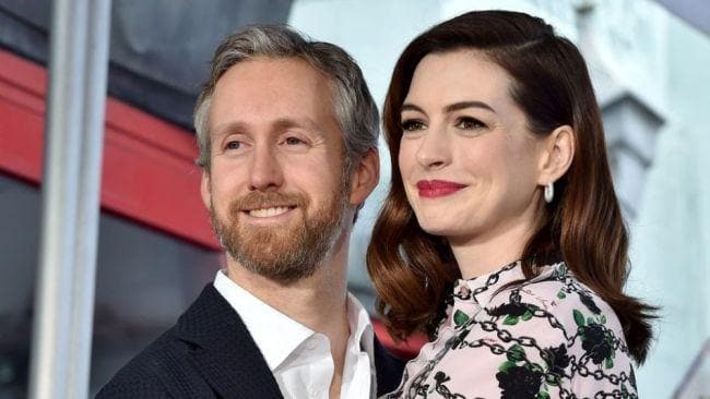 Anne Hathaway y Adam Shulman