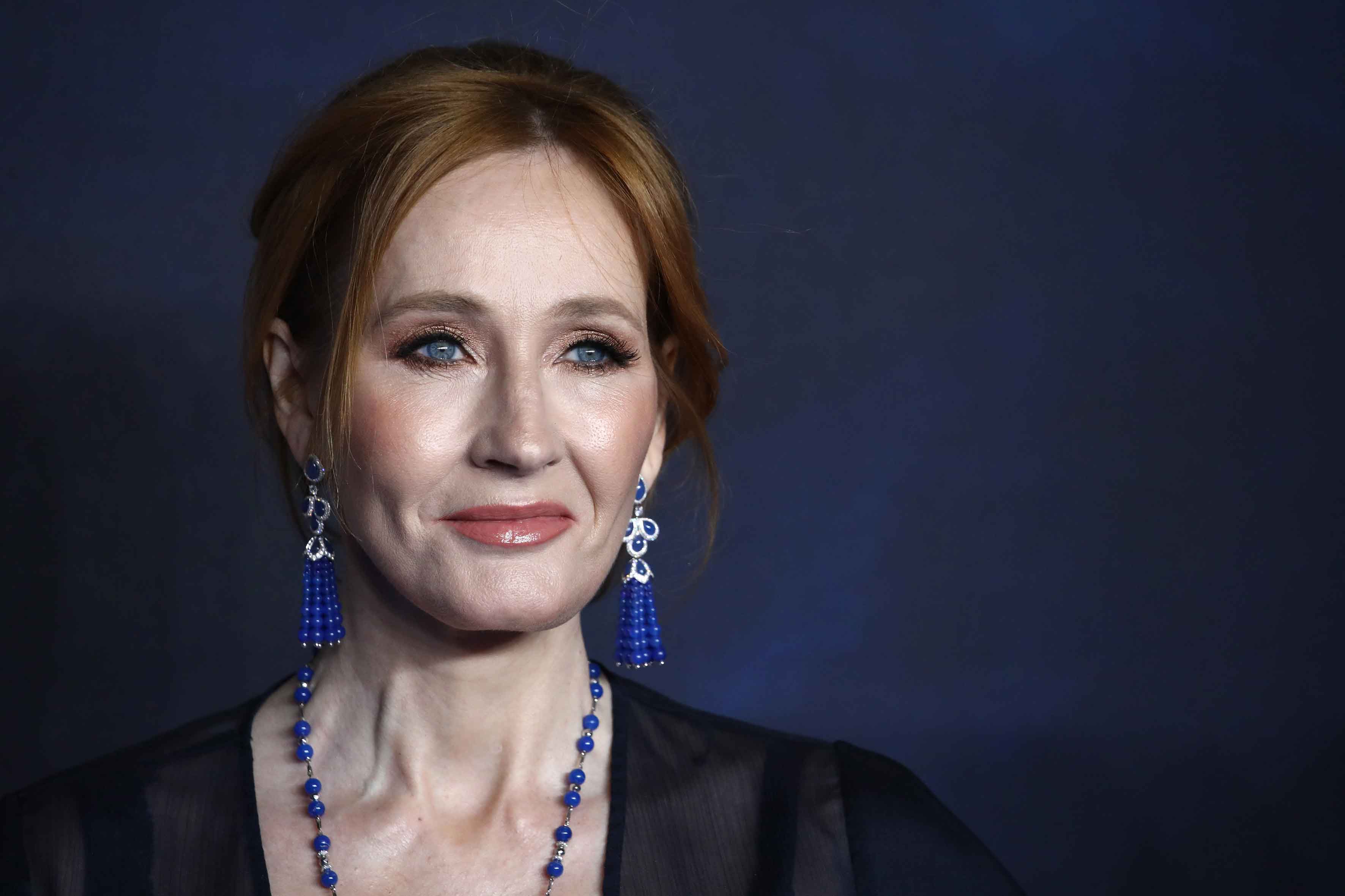 J.K. Rowling y el tweet que la declaró transfóbica