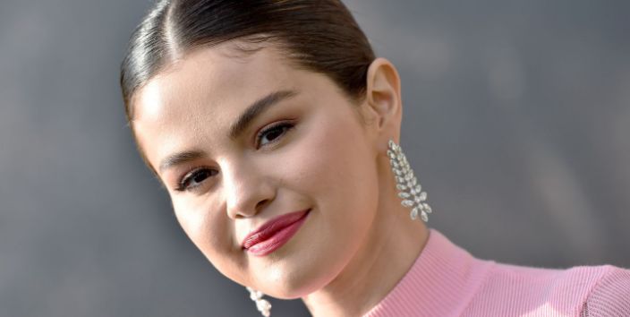 Rare Beauty es la nueva línea de cosméticos de Selena Gomez