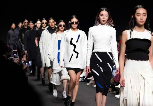 Seoul Fashion Week se cancela por prevención ante el coronavirus