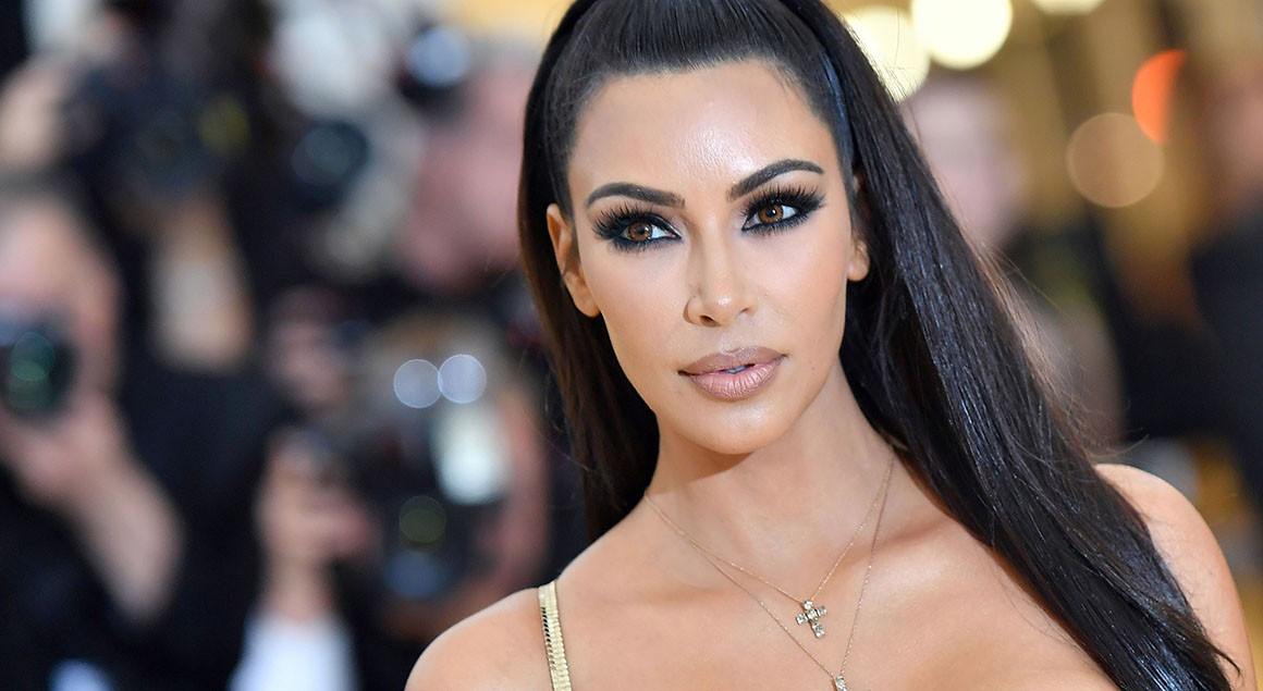 Kim Kardashian estudia para su examen de leyes con Tiger King