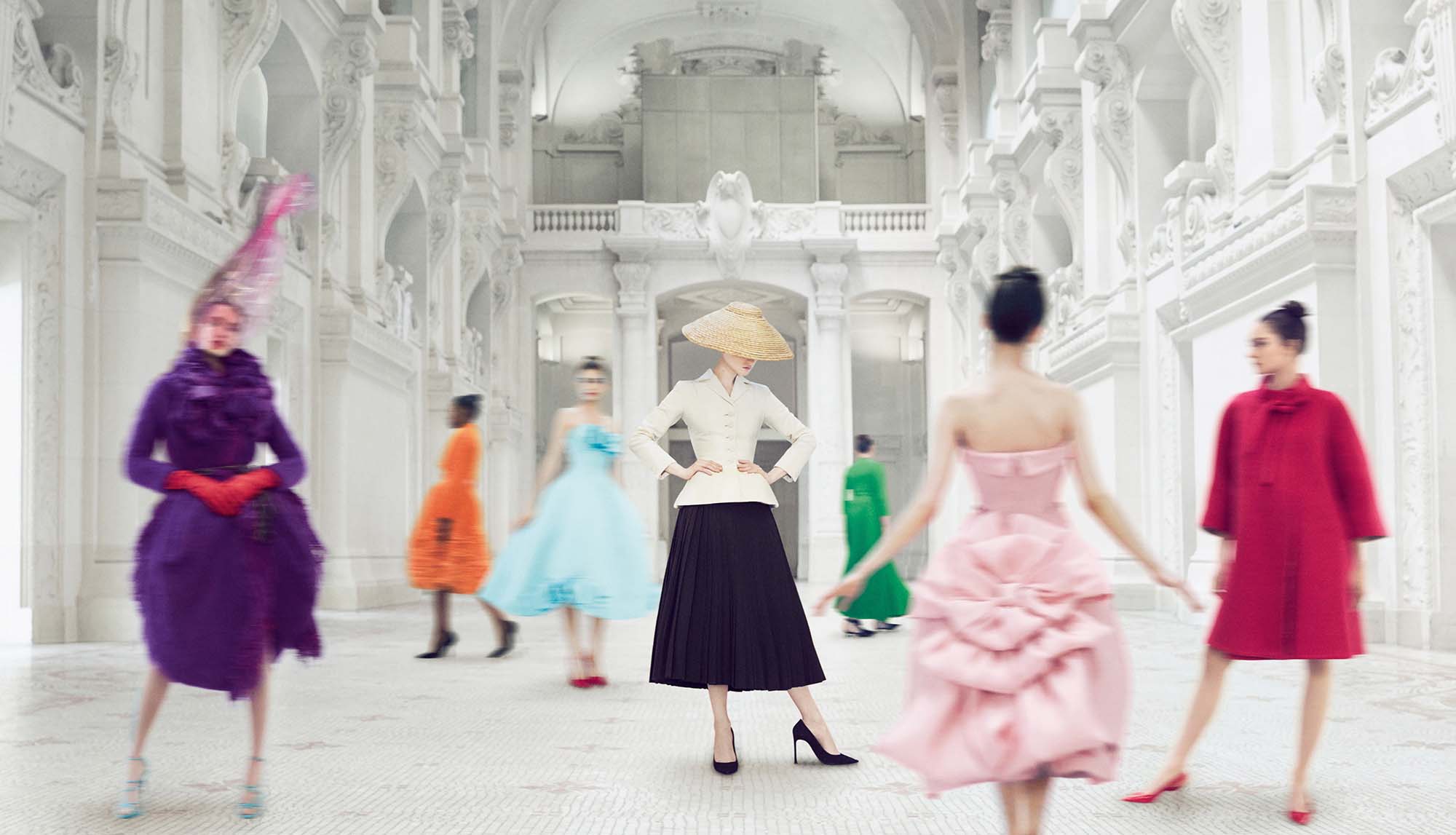 ¿Te perdiste la exhibición que celebró 70 años de Dior? Ahora podrás verla con un documental en YouTube