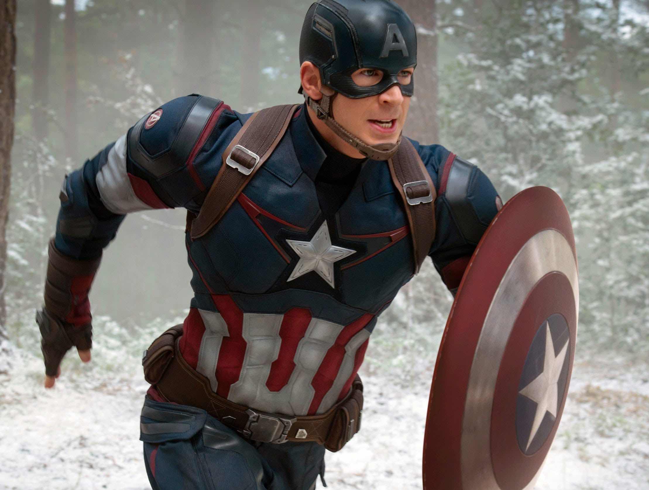 Chris Evans enviará el escudo de Capitán América al pequeño que salvó a su hermana de un perro