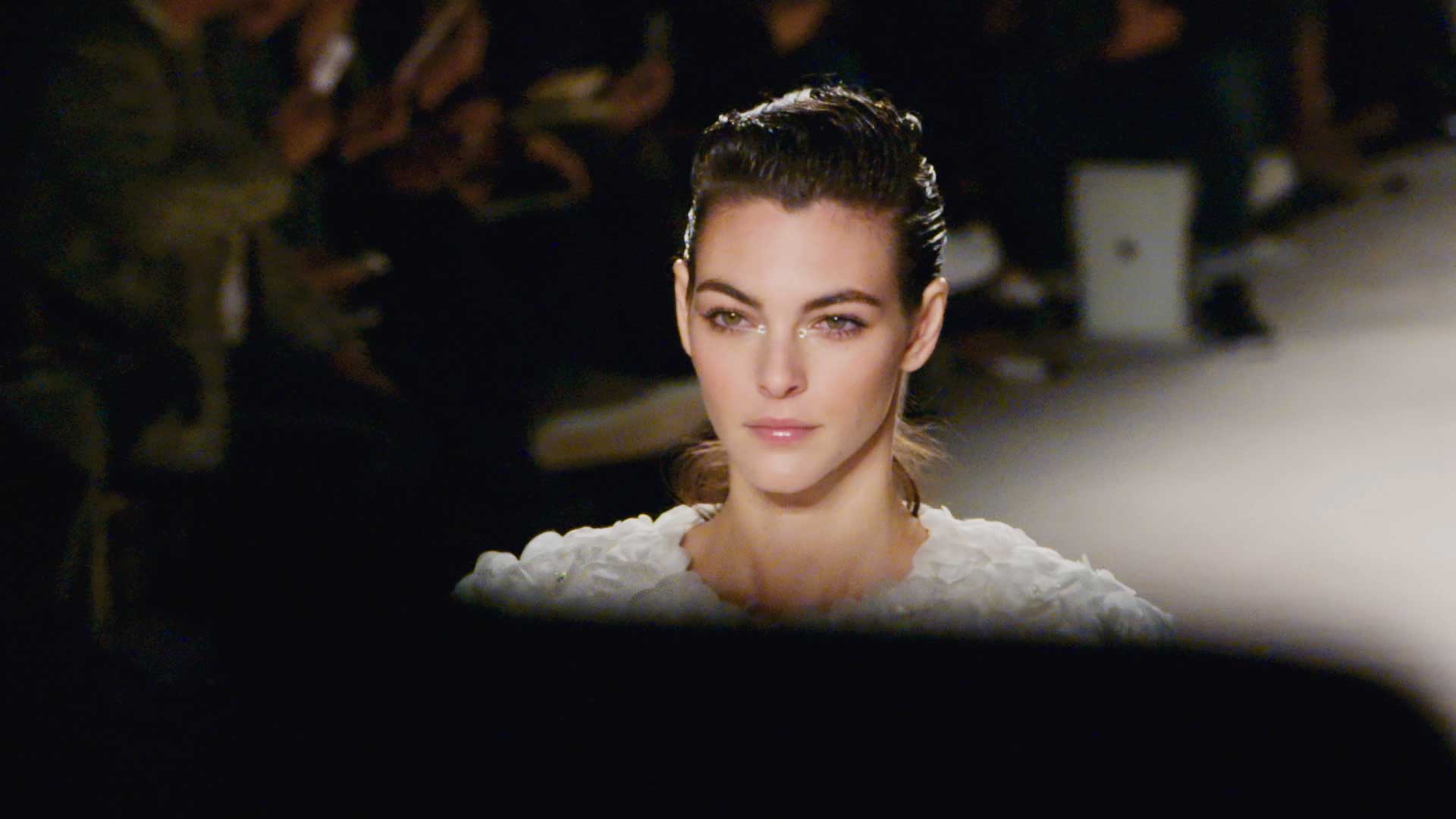 Diario de una modelo: Así se preparó Vittoria Ceretti para el desfile Métiers d'Art 2020 de Chanel
