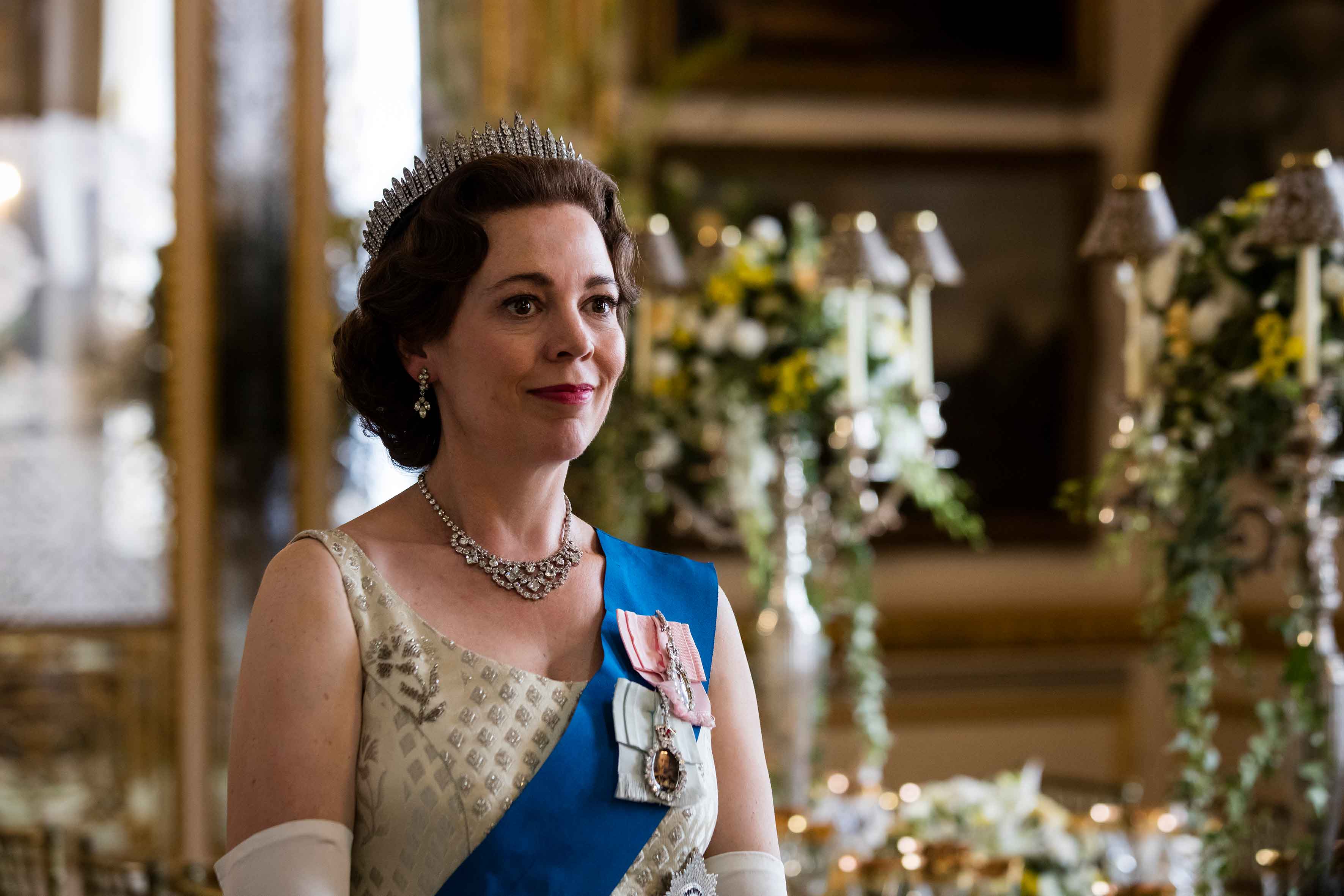 Fanaticas De The Crown Ya Esta Aqui El Teaser De La Cuarta Temporada Con Emma Corrin Como Lady Di Grazia Mexico Y Latinoamerica