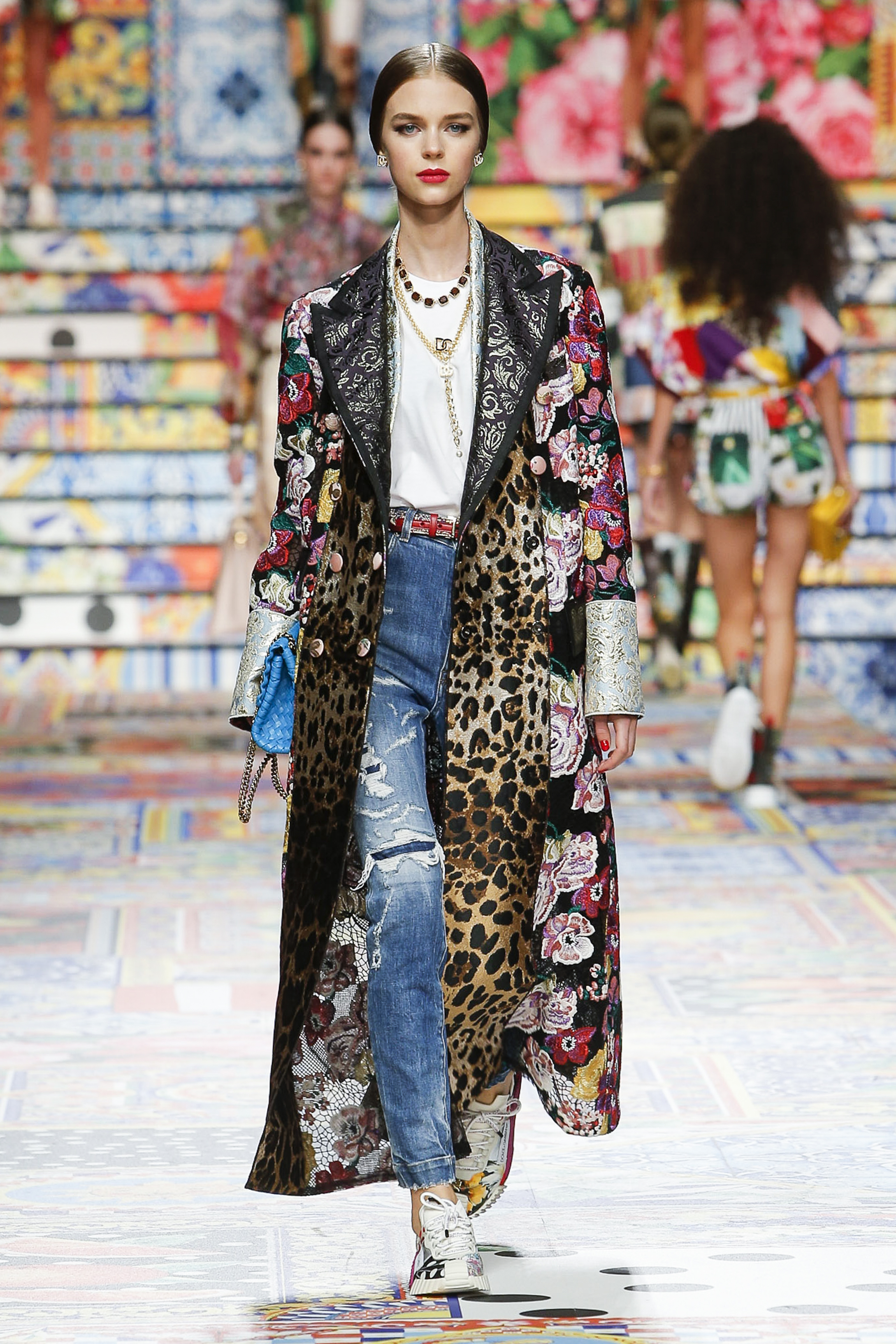 Explosión de color y patchwork: la propuesta de Dolce \u0026 Gabbana para  primavera-verano 2021 | Grazia