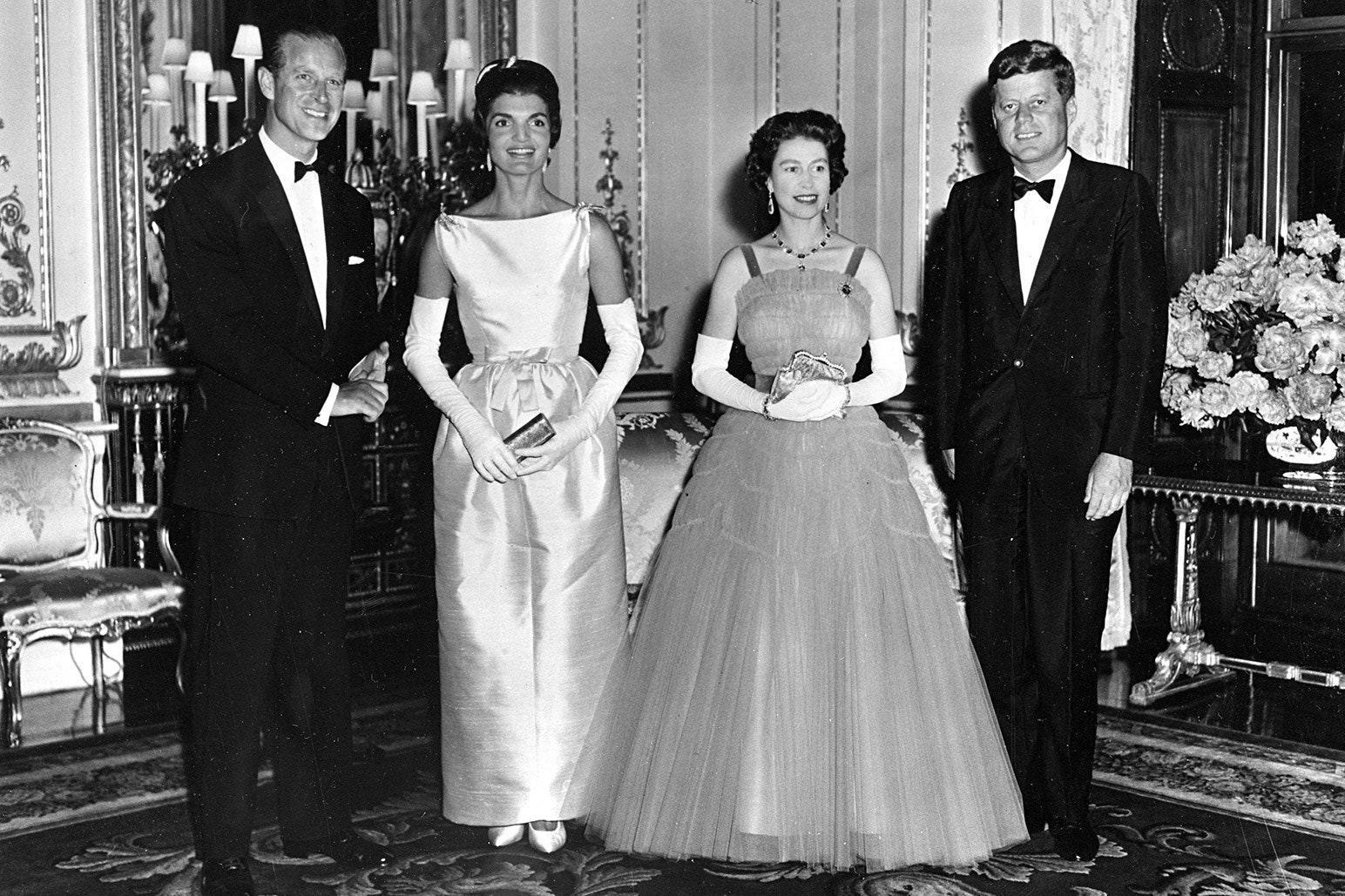 El día que Jackie Kennedy insultó a la reina Elizabeth II