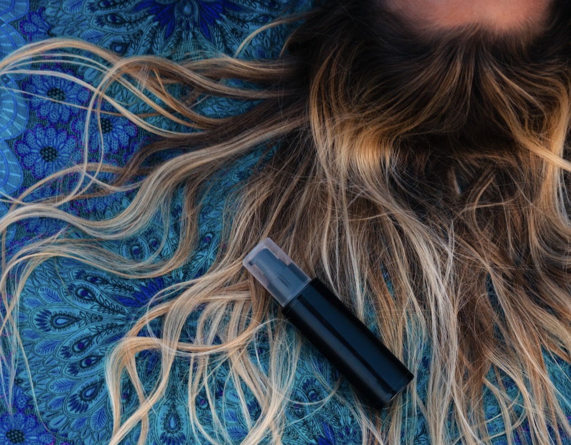 4 consejos para eliminar por completo el frizz de tu cabello