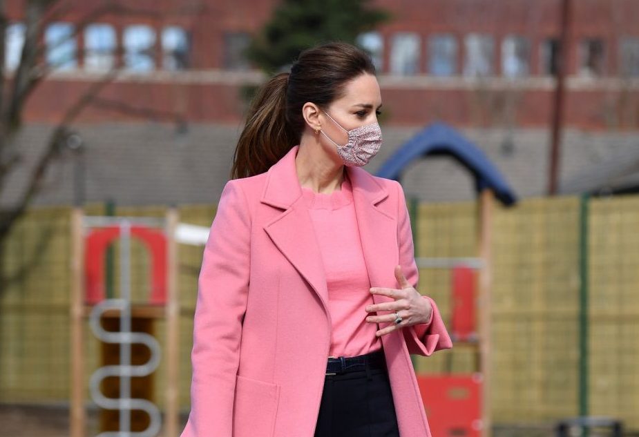 Kate Middleton deslumbra, en rosa, en su primera aparición pública de 2021