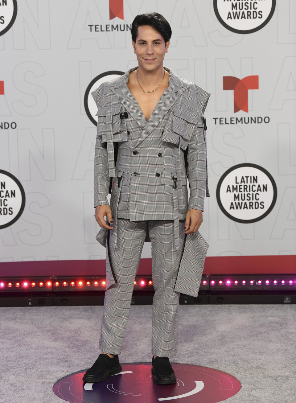 Todos los looks de la alfombra roja de los Latin American Music Awards 2021