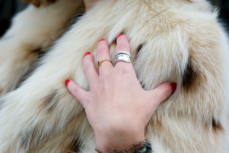 Saks Fifth Avenue se suma a la tendencia animal cruelty-free: dejará de vender pieles de animales