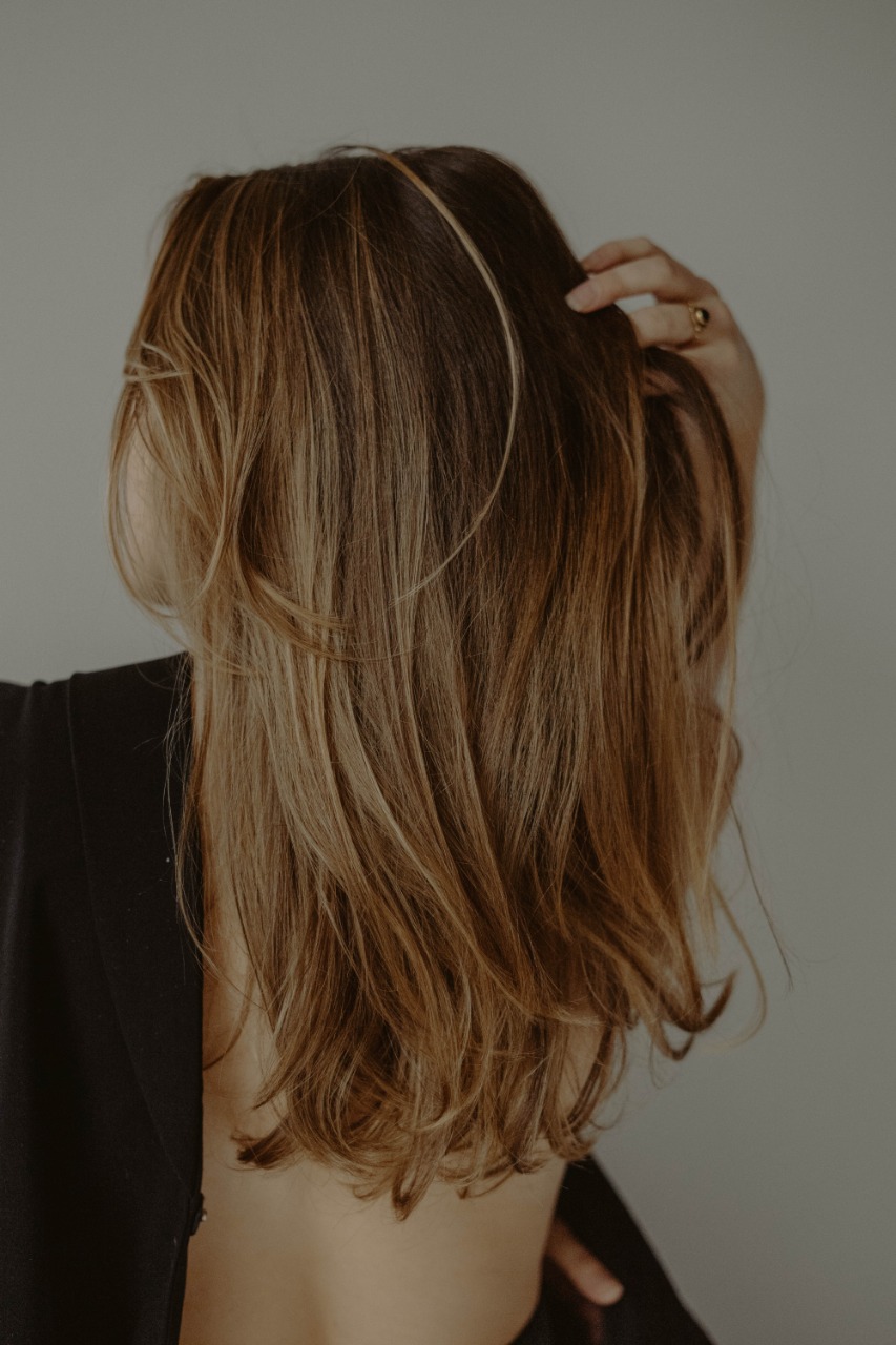 ¿Realmente funciona la biotina para el crecimiento del cabello?