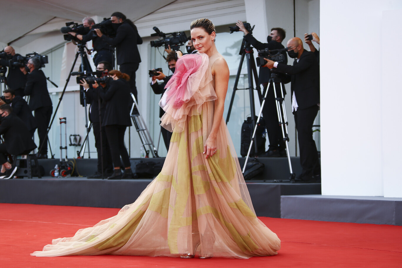 Todos los looks de alfombra roja del Festival de Cine de Venecia