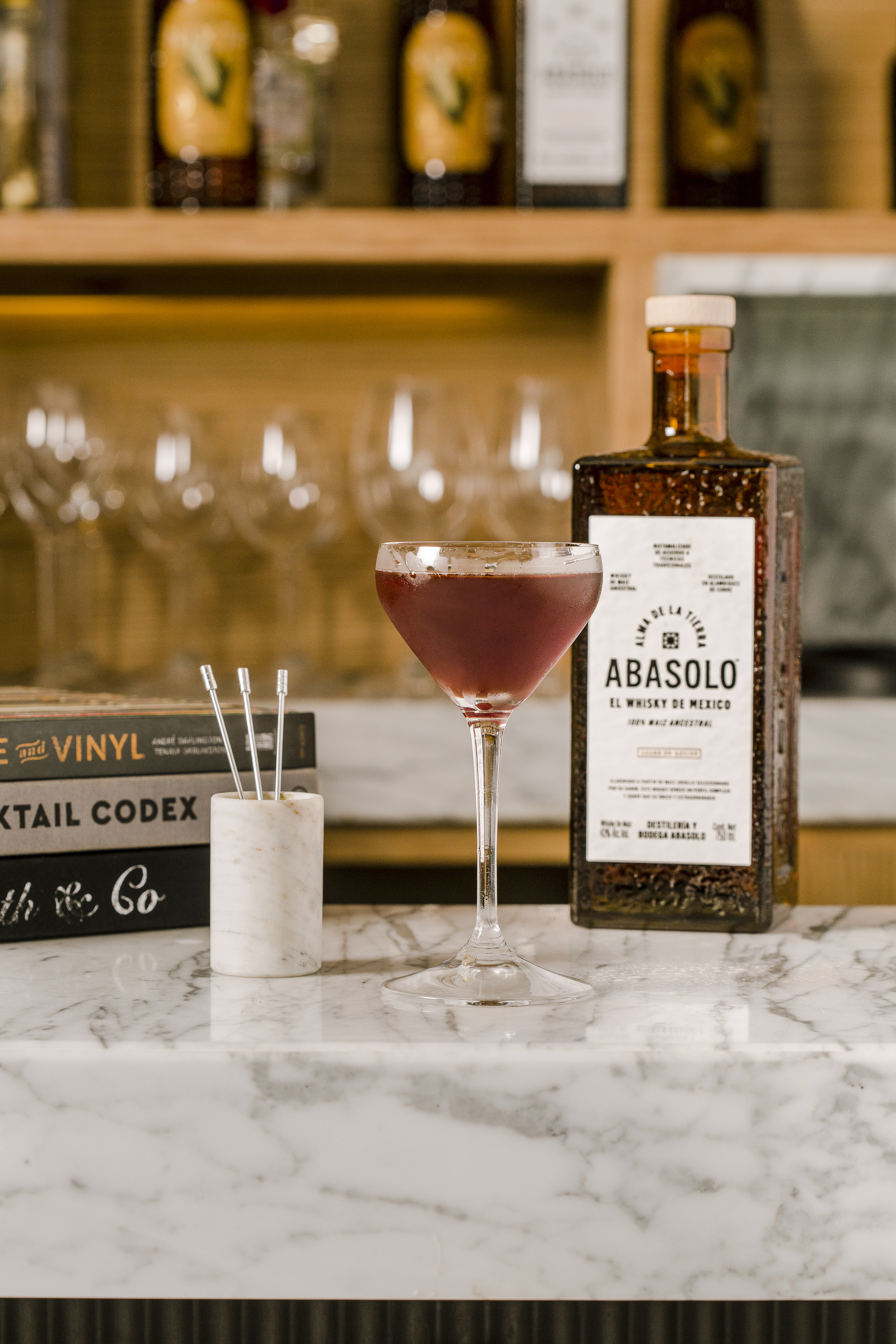Abasolo Whisky junto con el restaurante Elly’s