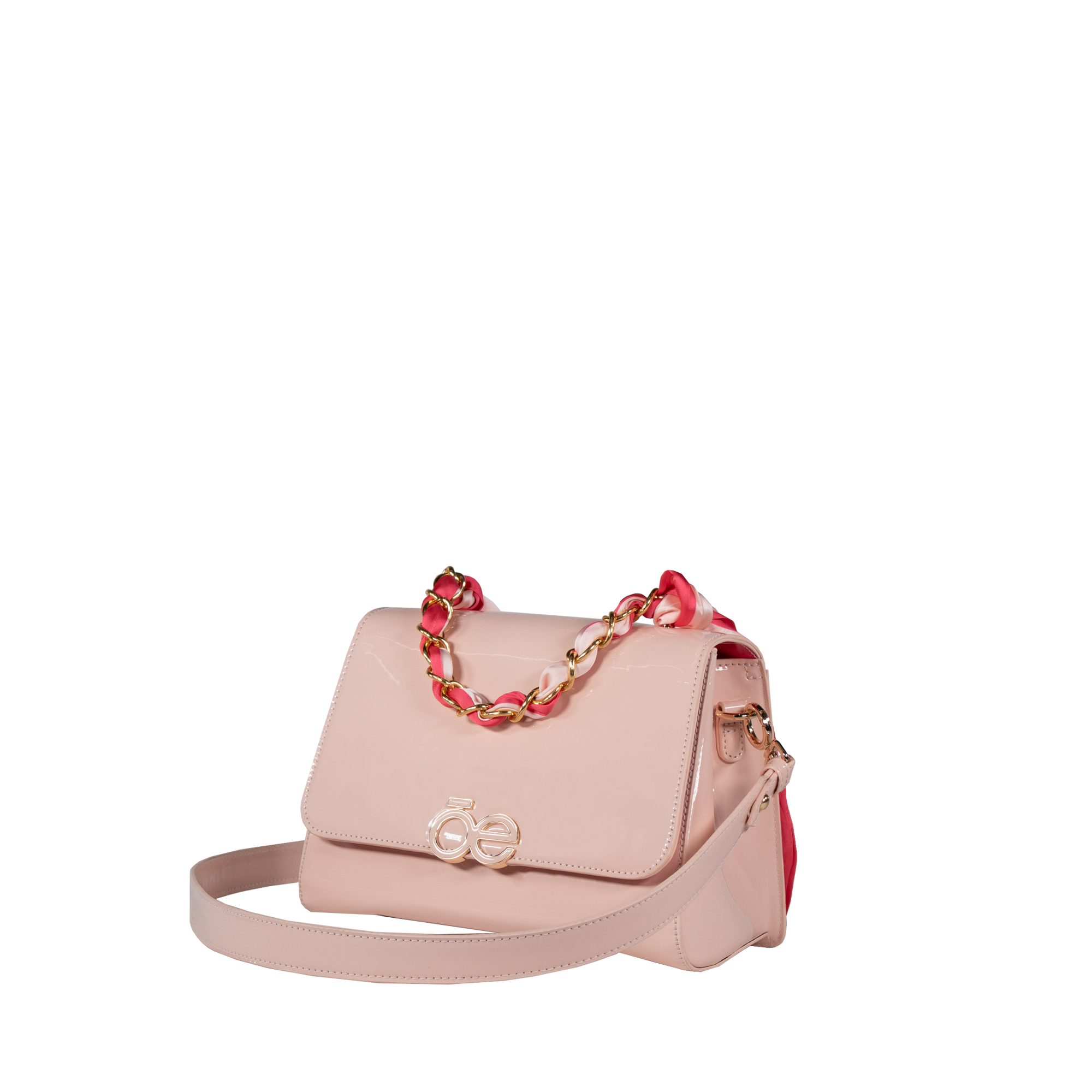 La colección de bolsas Clōe 2021, cada compra apoya la lucha contra el cáncer de mama.