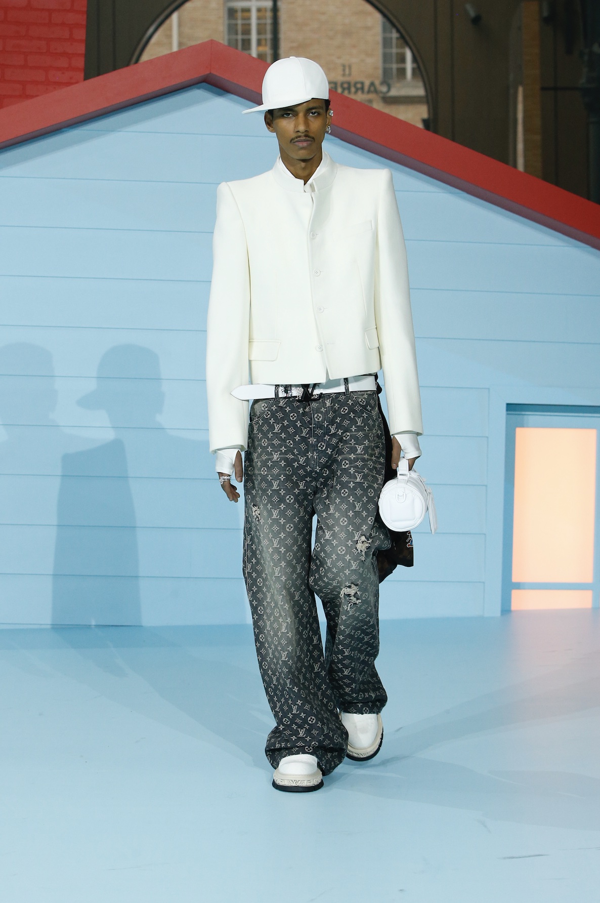 Louis Vuitton Otoño-Invierno 2022, La última colección diseñada por Virgil  cobra vida en un show de 8 etapas