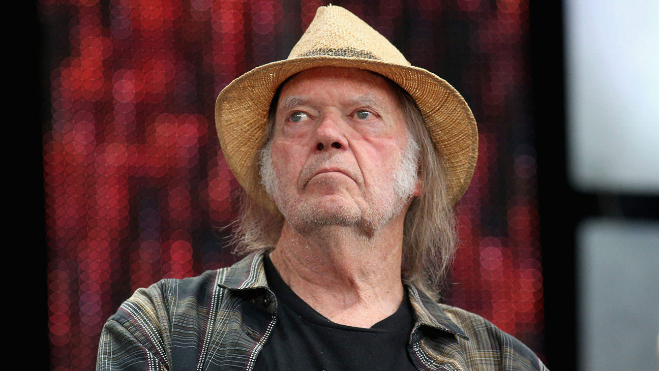 Spotify retira toda la música de Neil Young de su plataforma por petición  del cantante | Grazia México y Latinoamérica