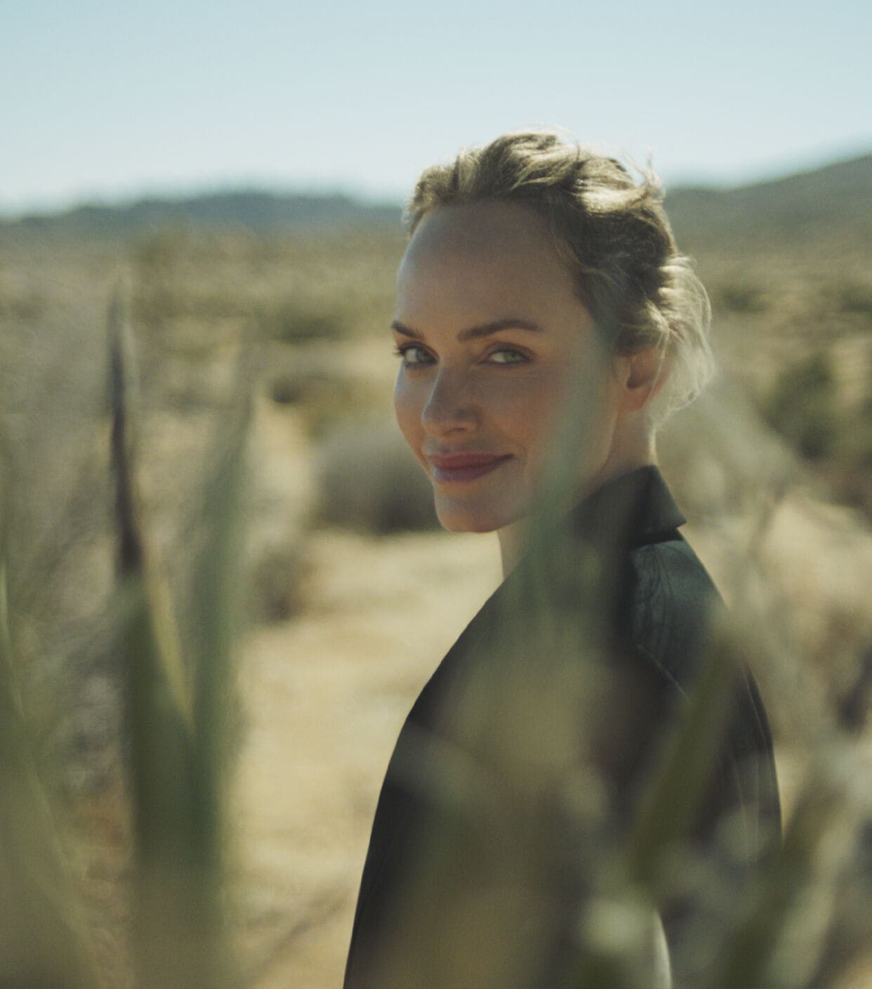 Karl Lagerfeld x Amber Valletta embajadora de sostenibilidad