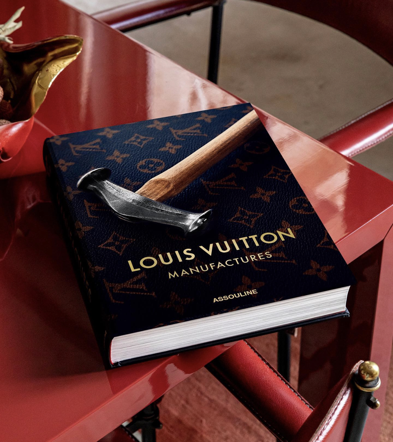 Louis Vuitton Manufactures - Assouline Coffee Table Book: Foulkes