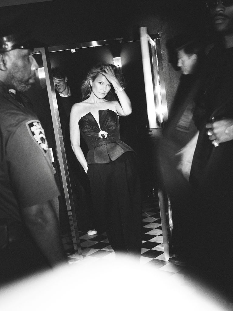 Kate Moss se viste de Zara para salir de fiesta en la noche
