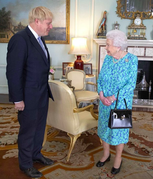  ¿Cuál es el papel de la reina Elizabeth II tras la renuncia del primer ministro Boris Johnson?