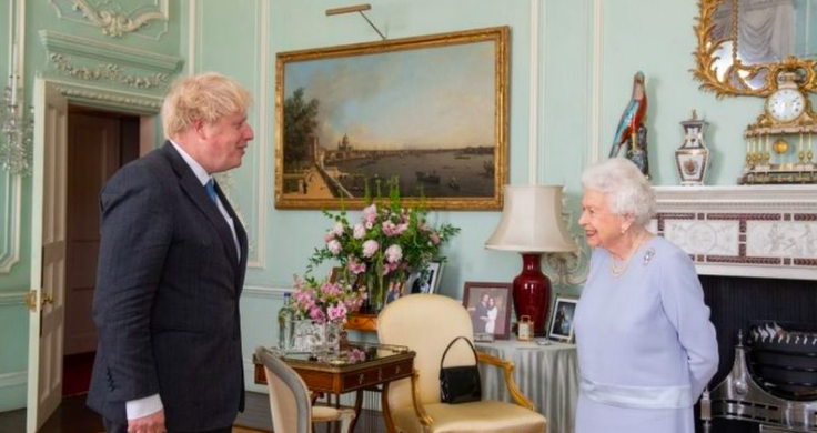 ¿Cuál es el papel de la reina Elizabeth II tras la renuncia del primer ministro Boris Johnson?